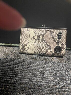 Patricia Nash Vallina Clutch